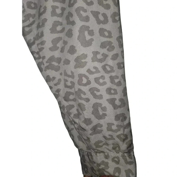 New Directions Curvy Leopard High to Low Long-sleeved or 3/4 sleeved 3x - Picture 3 of 8